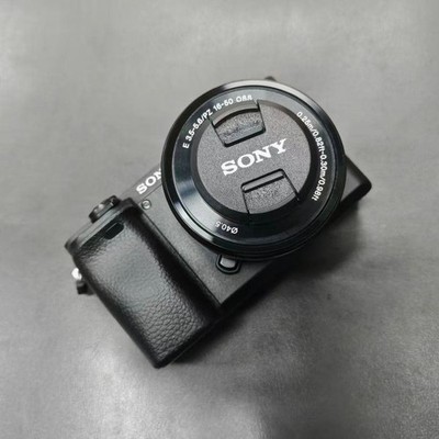 【中古】 SONY Alpha A6400 Mirrorless Digital Camera [with 16-50mm Lens] InterNational Version (Black) 90%New Sony Alpha A6400 Mirrorless Digital Camera W/SD Card 16