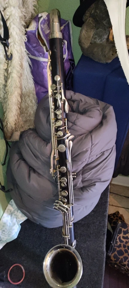 Playable Selmer Bundy Bb Bass Clarinet - Image 2 of 4