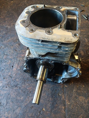 #ad Craftsman Briggs Stratton Intek 19 20 21 HP OHV Engine Block 1quot; crankshaft $192.00