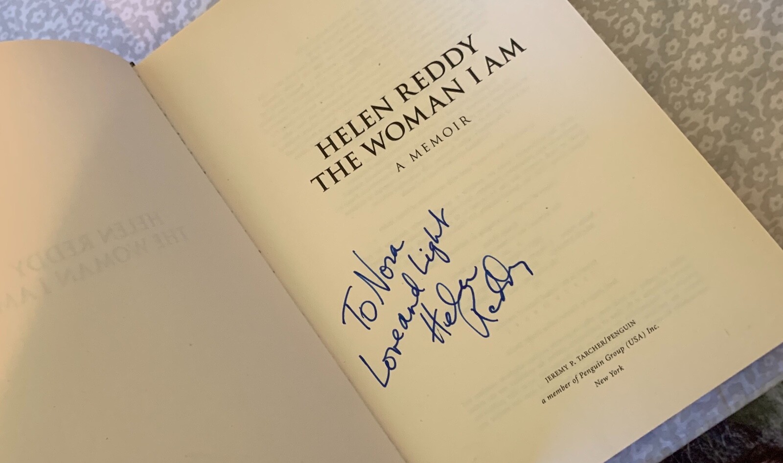 Helen Reddy Signed Lot Cards Woman I Am Hardcover Book People Magazine ...
