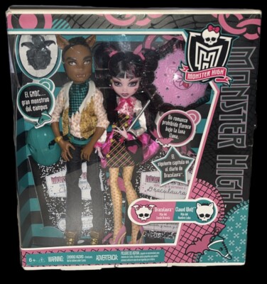 Monster High Draculaura and Clawd Wolf First Wave.  In Spanish MIB