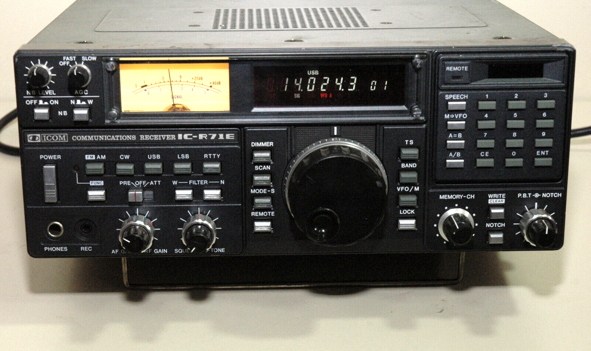 ☆AOR 卓上型広帯域受信機 AR3000A(現状渡し ☆AOR 卓上型広帯域受信機 AR3000A(現状渡し