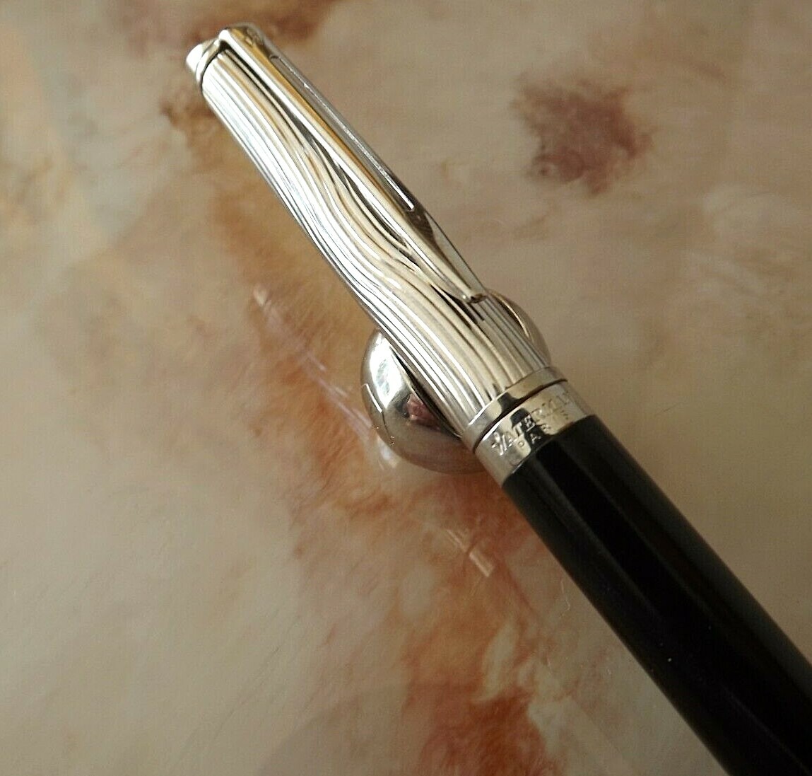 Stylo plume Waterman Hémisphere M collection vagues bleu nuit neuf de stock X37 38