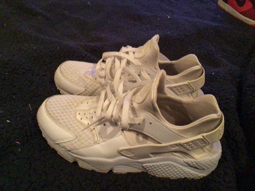 white huaraches size 11