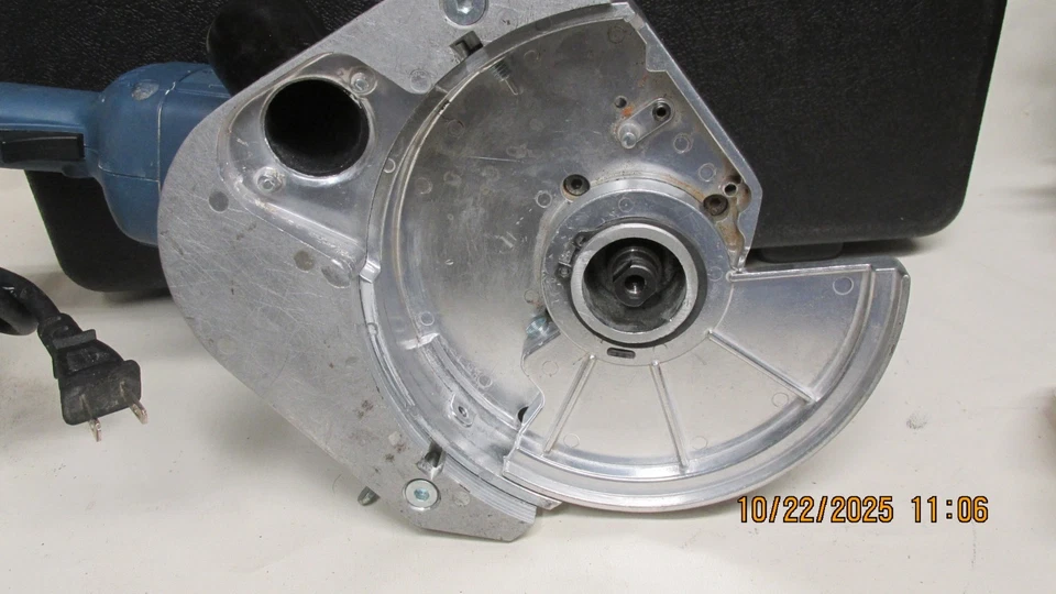 Crain no. 825 heavy duty hd undercut saw w/ case see video of operation - Image 4 of 4