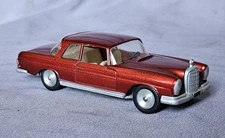 SOLIDO MERCEDES BENZ 220 SE CAR 1/43 SCALE MIB