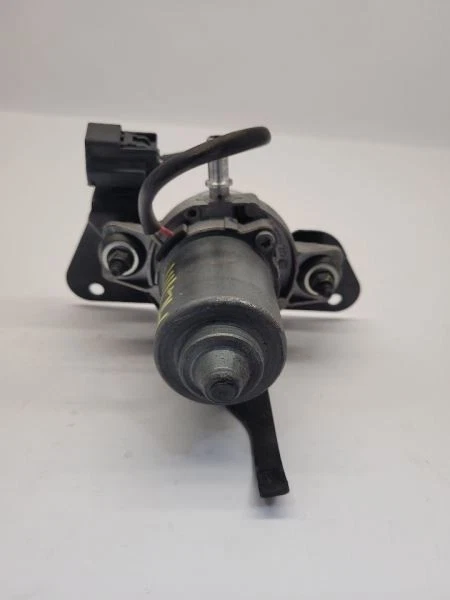 2012-17 GMC ACADIA Vacuum Pump VIN J 11th Digit Limited   - Image 4 of 4