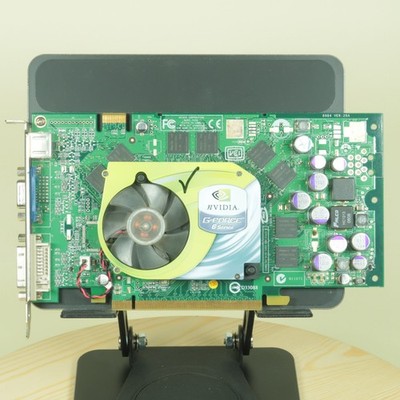 NVIDIA GeForce 6800 P260 256MB PCI-E Video Card DVI VGA 180-10260-0000-A03