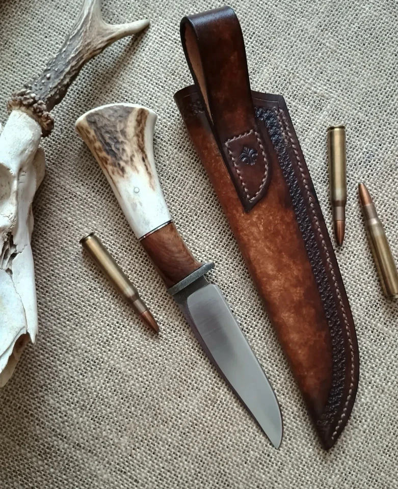 CUCHILLO DE CAZA AB CUTLERY PERSONALIZADO HECHO A MANO DE ACERO INOXIDABLE FORJADO CON MANGO DE CIERVO Foto 2 de 4