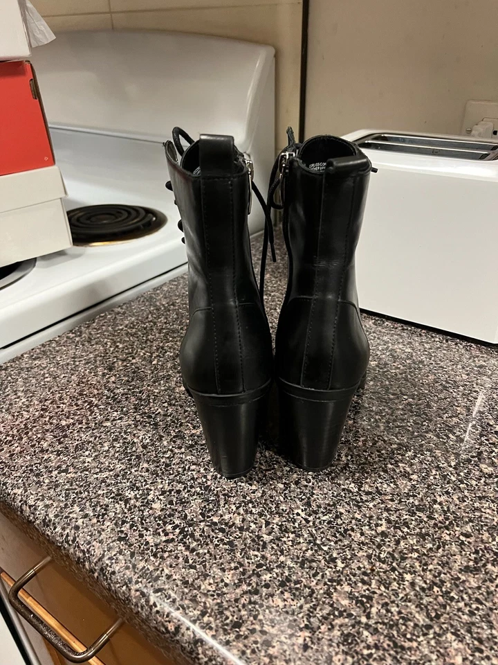 Steve Madden Corliss Vintage Leather Point Toe  Boots Sz 8. Brand New - Image 4 of 4