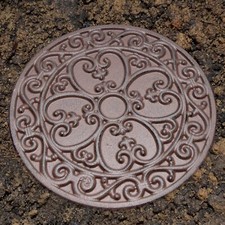 Podnóżek do trawnika i grządki, dekoracja do ogrodu