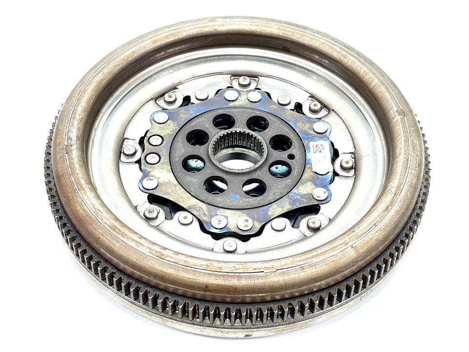 2016–2023 奥迪 TT QUATTRO S3 签名 TRANS FLYWHEEL 21K 06J105266T 原始设备制造商 (E:) — 第 4/4 张图片