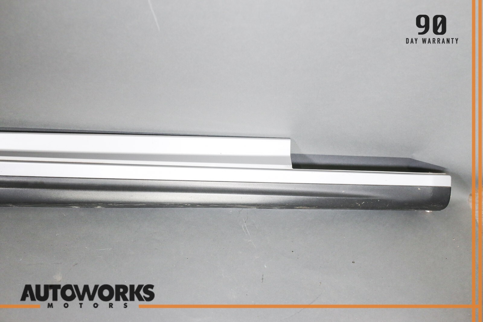 14-22 Maserati Ghibli M157 Right Rocker Panel Side Skirt Grigio Metallo OEM