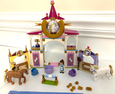 LEGO DISNEY PRINCESS 43195 : BELLE AND RAPUNZEL'S ROYAL STABLES - Missing Few
