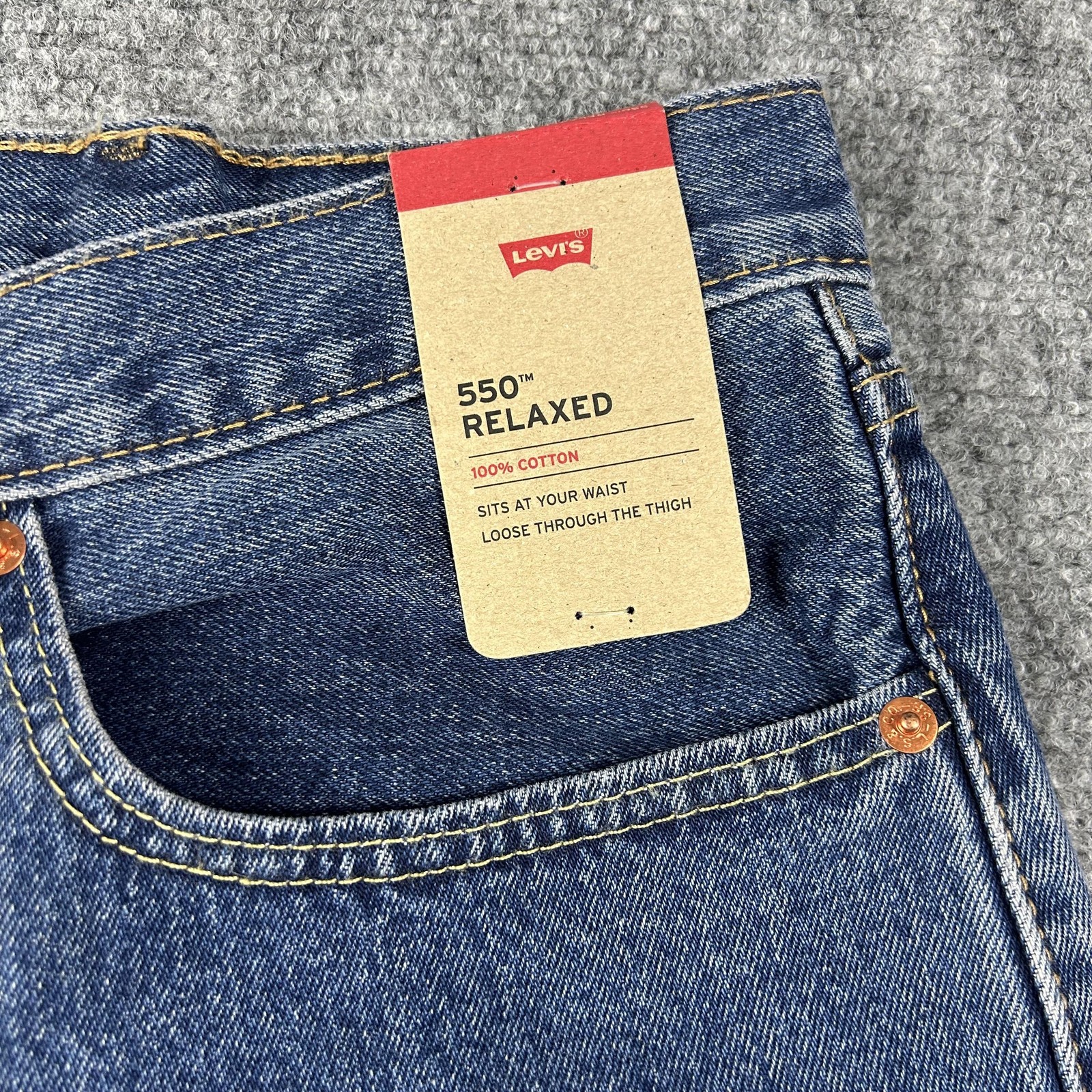 Levi's 550 Jeans Mens 38x30 Blue Relaxed Fit Tapered Medium Wash Denim thumbnail 4