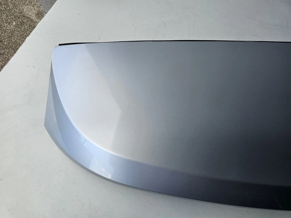 Alerón Jeep Grand Cherokee Overland OEM PS2 plata brillante 2011 2012 2013  Foto 2 de 4