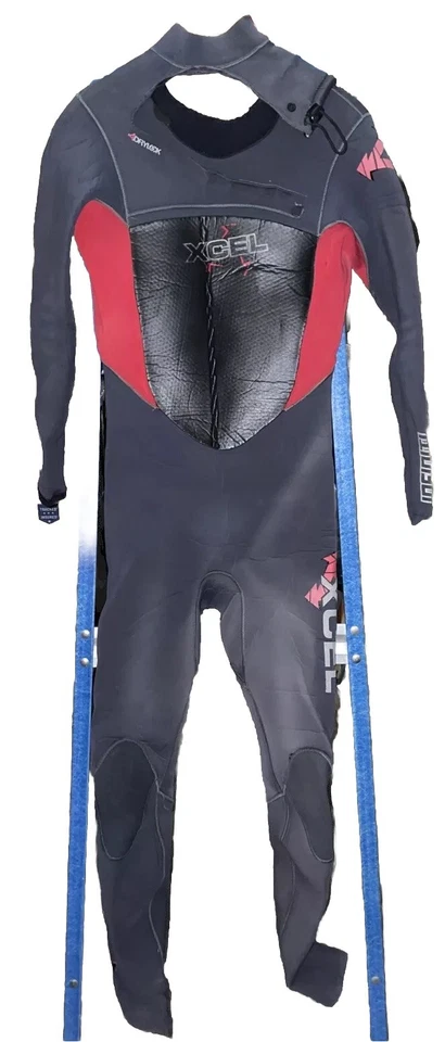 Men's Black & Red Full Wetsuit. Xcel Infiniti Drylock. Size Medium MT - Image 2 of 4