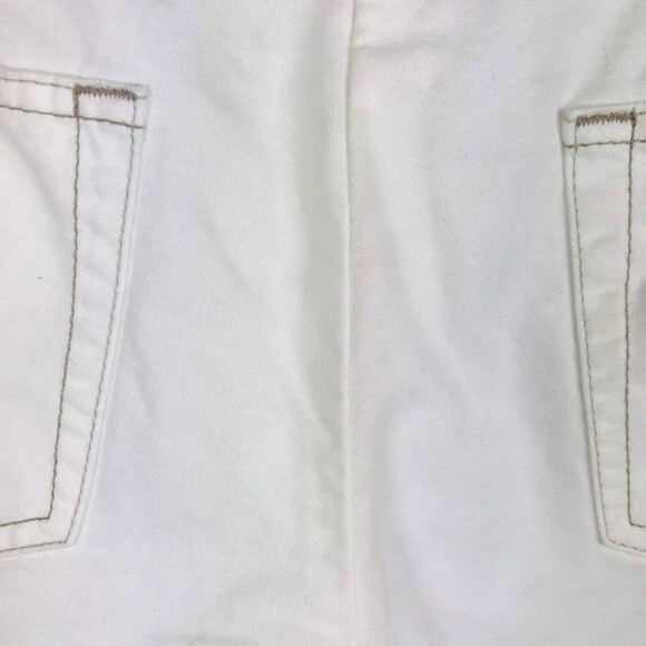 Boden Shorts Women Size 6 White Walking  - Image 3 of 4