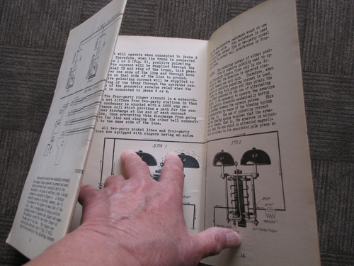 ILLINOIS BELL TELEPHONE CO. Telephone Service Training Books/ Manuals - Lot of 4 - Picture 15 of 21