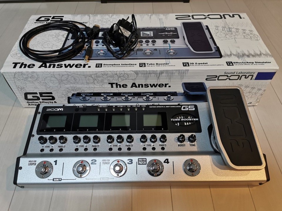 Zoom G5 Multi Effects Pedal for Electric Guitar Box, manual, AC adapter