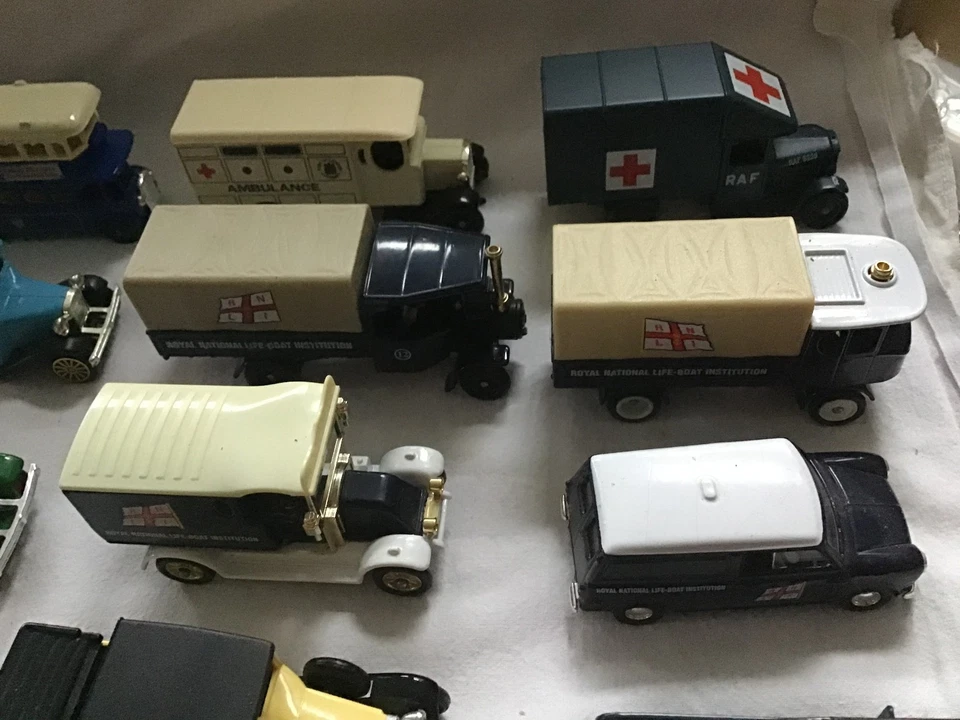 LLEDO MODELS LARGE JOB LOT OF 25x VARIOUS UNBOXED MODELS + 3X OTHER MAKES - READ - Image 2 of 4