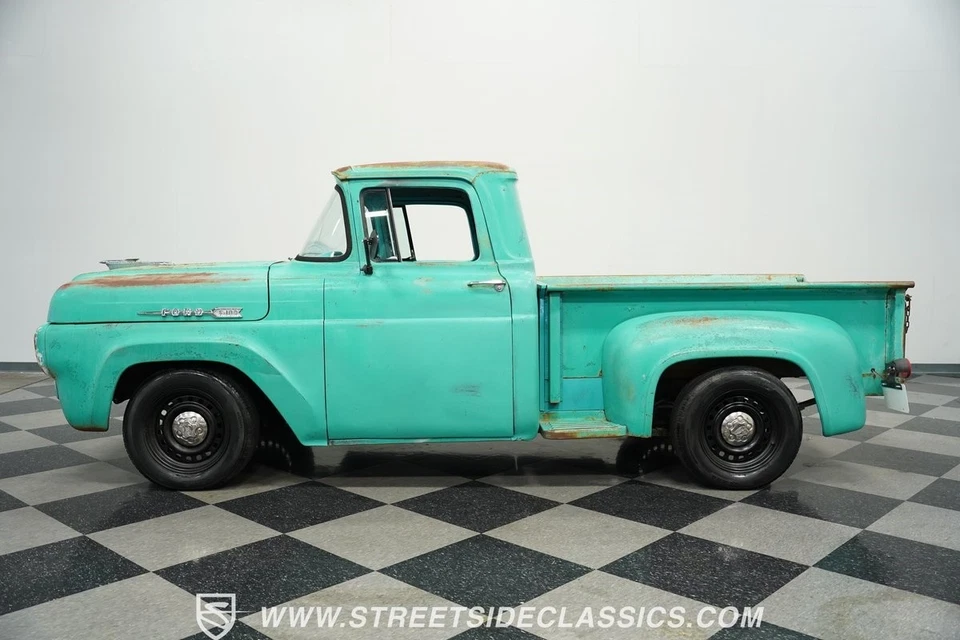 Ford F-100 1960 pátina AWD Restomod Foto 3 de 4