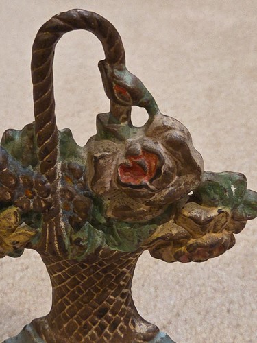 Antique HUBLEY CAST IRON DOOR STOP BASKET OF FLOWERS 152 - Picture 3 of 9