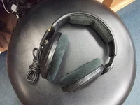 Sennheiser - HD 560S Wired Over-the-Ear Audiophile Headphones - Black