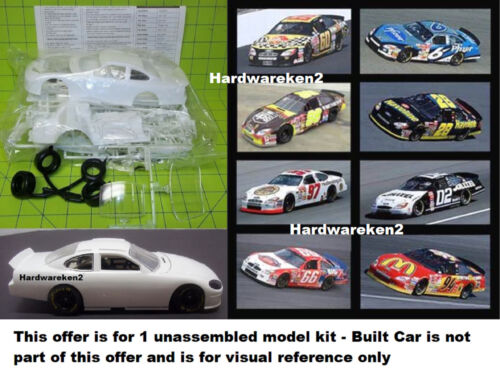 DONOR NASCAR 2000-2003 FORD TAURUS STOCK CAR KIT- WHITE  - NO DECALS - 1/24 - Afbeelding 1 van 7