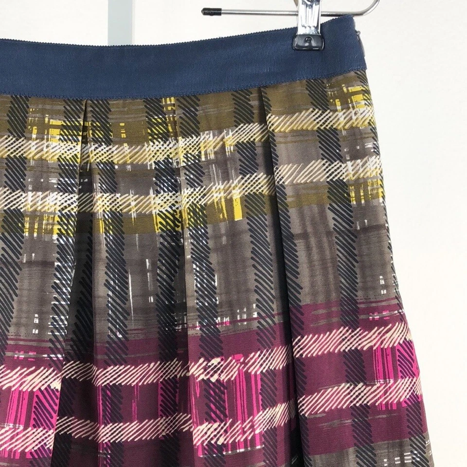 Falda plisada gris Trina Turk multicolor seda línea A talla 4 Foto 2 de 4