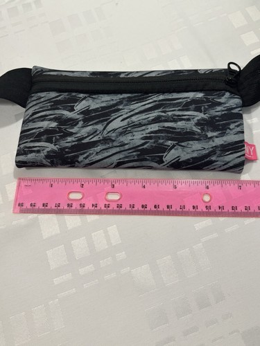 MY Tagalongs Fanny Pack Belt Bag Black And Grey Swirl Design With Zipper EUC - Picture 5 of 12