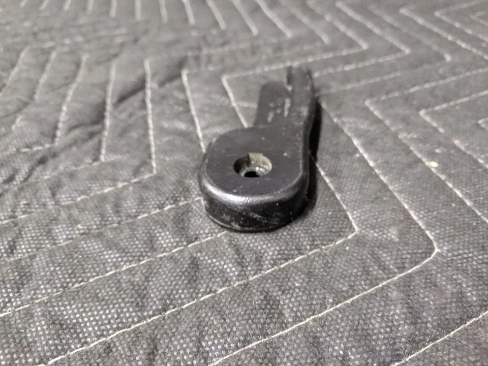 BMW E32/E36 7-Series 3-Series Z3 Hood Release Handle 51231928469 - Imagem 3 de 4