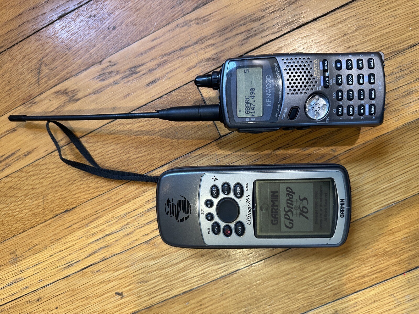 Kenwood THD7A VHF/UHF FM Dual Band Handheld Data Communicator + Garmin