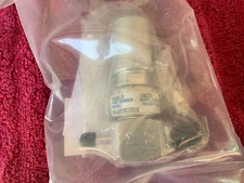 NEW PARKER VERIFLO VALVE. PN: 45600110.  MODEL: 944AOPLPNCS5810. In Factory Bags