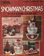 SNOWMAN CHRISTMAS STOCKING ORNAMENTS CENTERPIECE PLASTIC CANVAS PATTERN BOOK