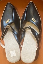 Black shoes with back open