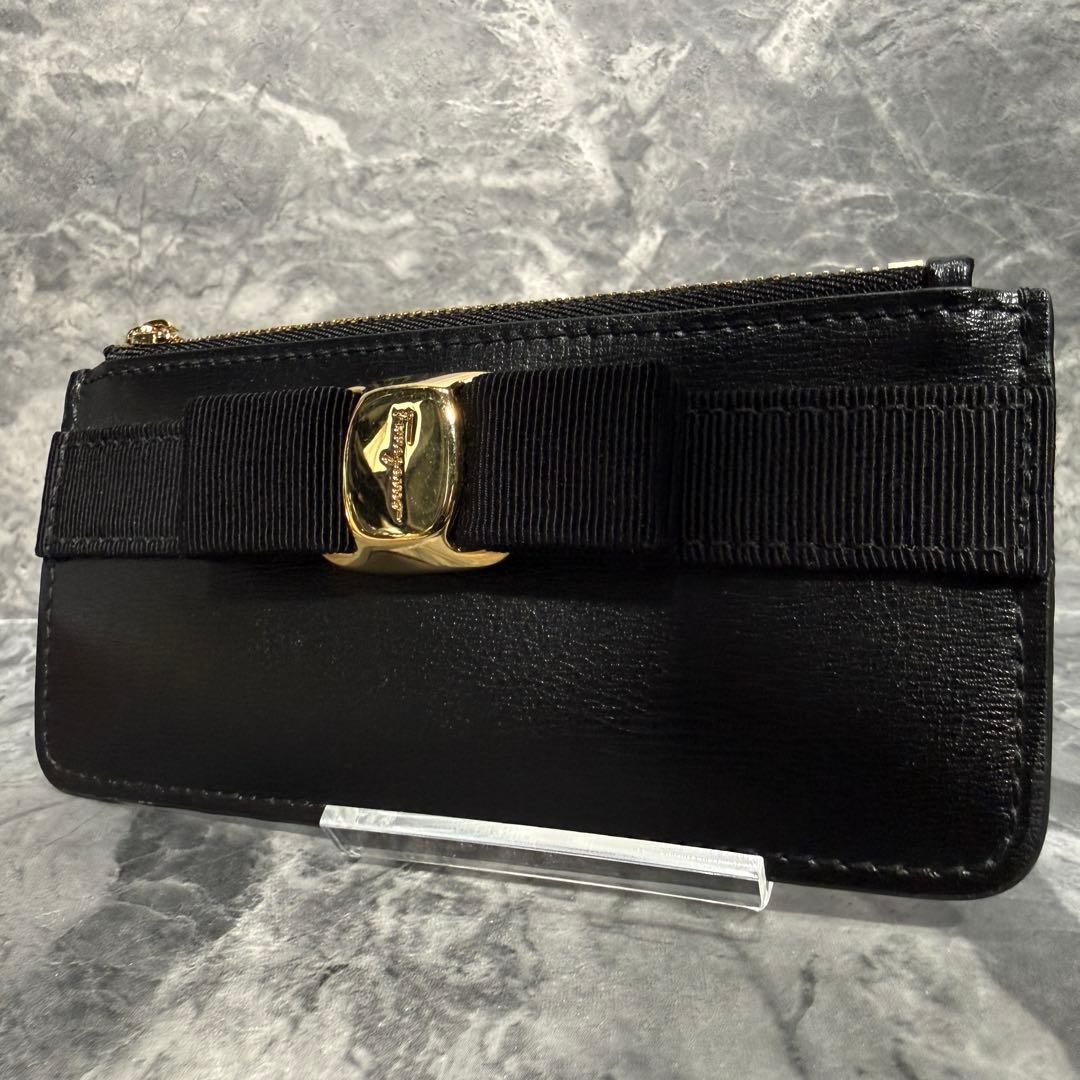 Extremely Beautiful Condition Ferragamo Current V… - image 1