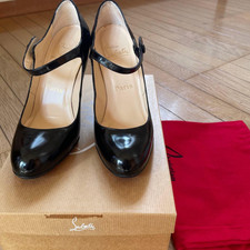 Christian Louboutin Patent Leather Mary Jane Strap Pumps Black Size 35 Heel 9.5