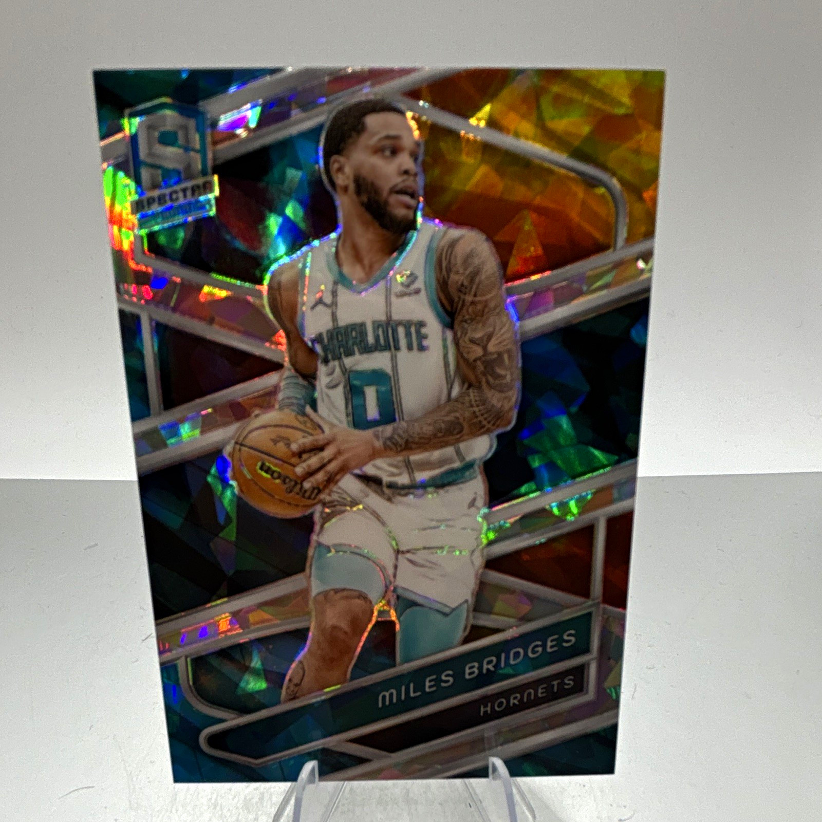 Panini 2023-24 Spectra Miles Bridges #34 Astral Prizm /49 Hornets NBA