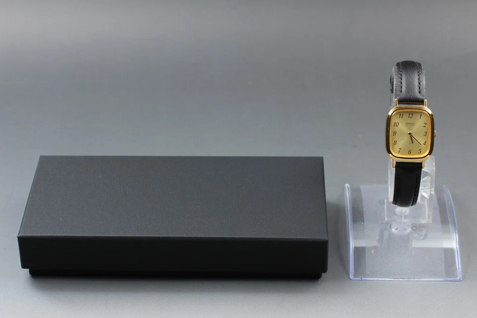 Reloj de cuarzo vintage 1980 N como nuevo Seiko Socie 2320-5390 dorado tanque para mujer JAPÓN Foto 2 de 4