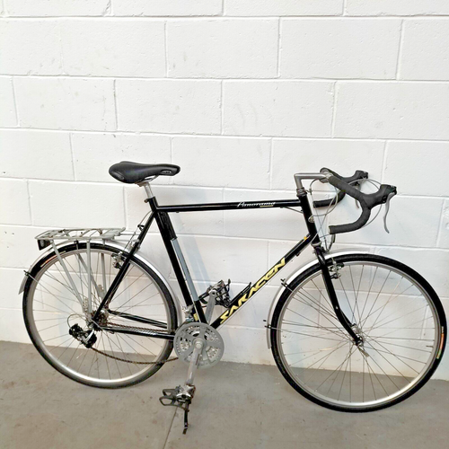 Saracen Panorama Road Touring Bike – 700C Wheels, Shimano 16-Speed, Pannier Rack