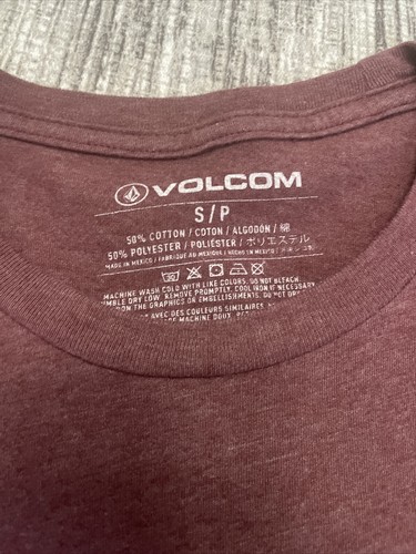 Volcom Shirt Mens Small Red Short Sleeve Crew Neck Beach Surfer Surfing Tee JH6 - Picture 2 of 3