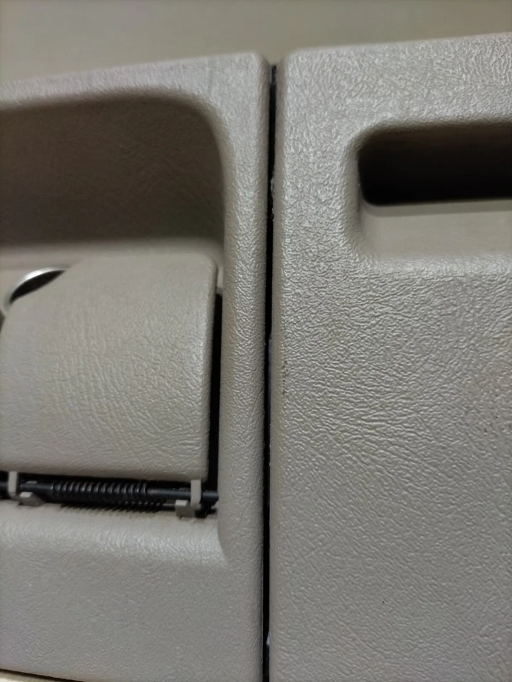 1995-1999 Chevrolet GMC C 1500 Tan Ashtray Housing with ashtray - Image 4 of 4