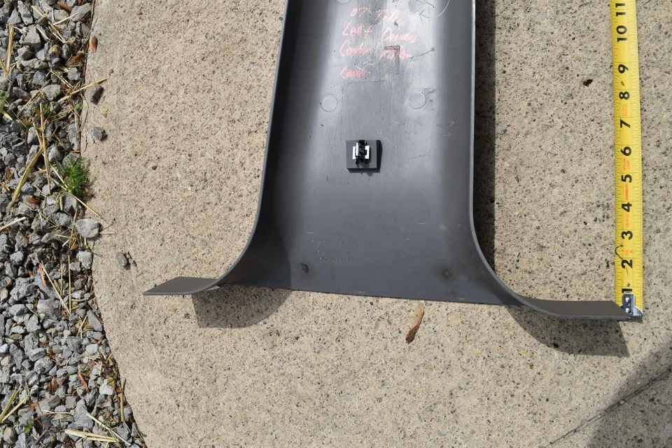 Chevy Trailblazer 2007 conductores LH pilar B inferior 2005 2009 moldura de poste 07 Foto 2 de 4