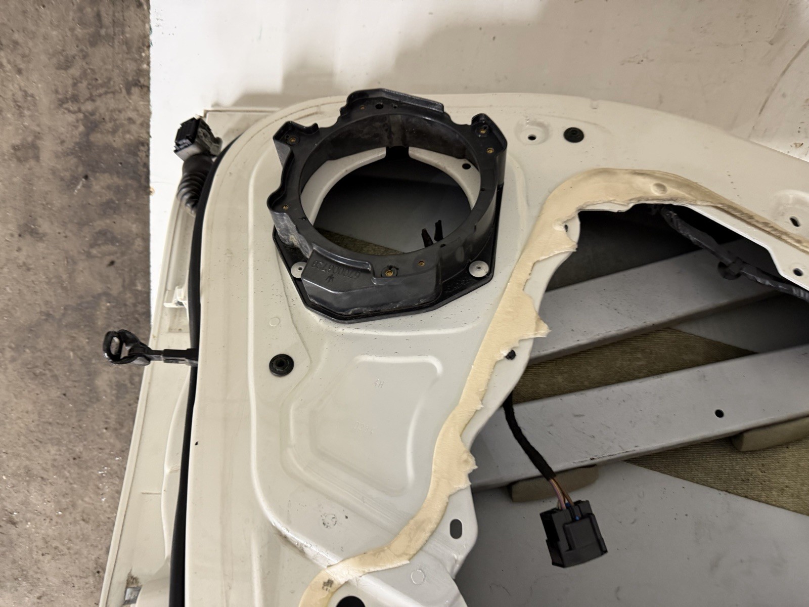 2014 - 2024 MASERATI GHIBLI REAR LEFT DRIVER SIDE DOOR SHELL OEM WHITE