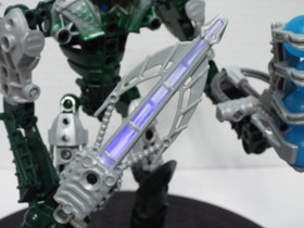 LEGO BIONICLE INIKA TOA KONGU (8731) COMPLETE FIGURE INCLUDING 4 ZAMOR SPHERES