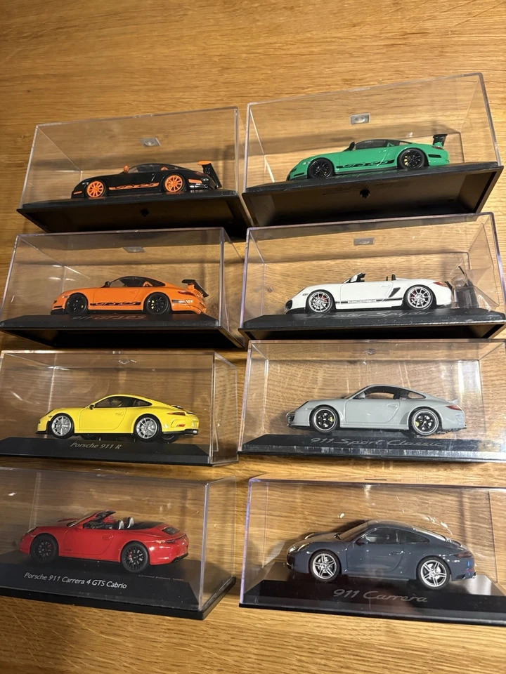 PORSCHE 1:43 MiniChamps Schuko Porsche Modelle