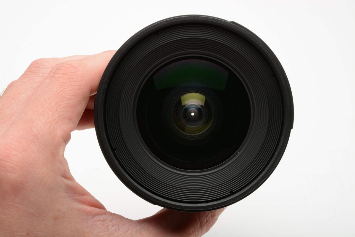 Tokina 12-24mm f4 AT-X124 Pro DX wide zoom for Nikon, Mint, Boxed