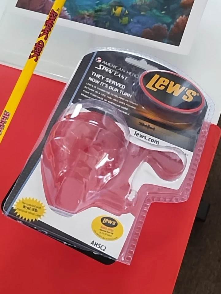 Caña de pescar Spincast Lew's Mr Crappie 5'6" ligera 2-8 lb y carrete American Hero Foto 3 de 4