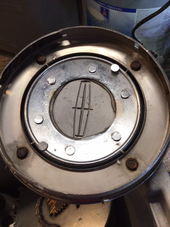 Lincoln Mark VII Continental Burgundy Wheel Vintage Center Cap 1984-1993  OEM — 第 4/4 张图片